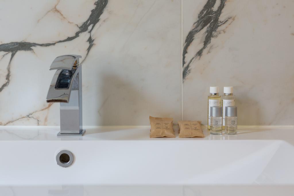 Design & Luxury Apartment เวโรนา ภายนอก รูปภาพ